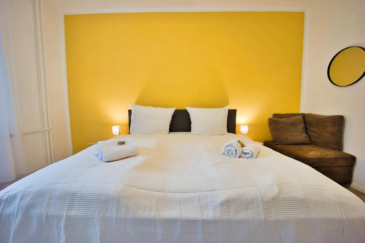 Heju - Altbau Meets Design - Parkplatz - Netflix Apartment Lubeck Germany